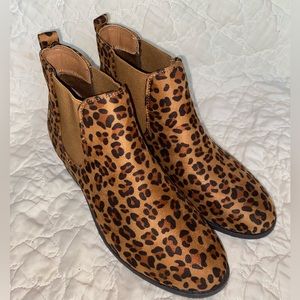 Refresh Cheetah Print Ankle Boots. Size 10. NWOT